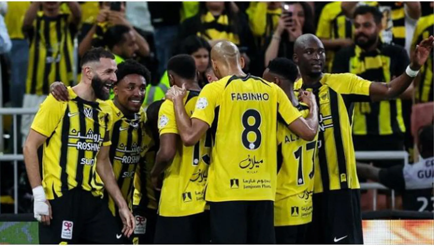 "صفقة مدوية: الاتحاد يضم نجم النصر إلى صفوفه!"