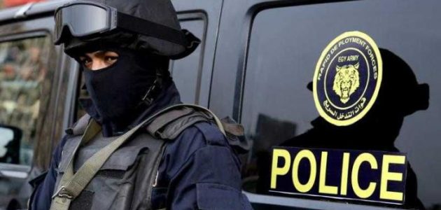 ضبط شخصين بمطار القاهرة أثناء محاولتهما تهريب عملات محلية وأجنبية في عملية نوعية لوزارة الداخلية 1 ضبط شخصين بمطار القاهرة أثناء محاولتهما تهريب عملات محلية وأجنبية في عملية نوعية لوزارة الداخلية