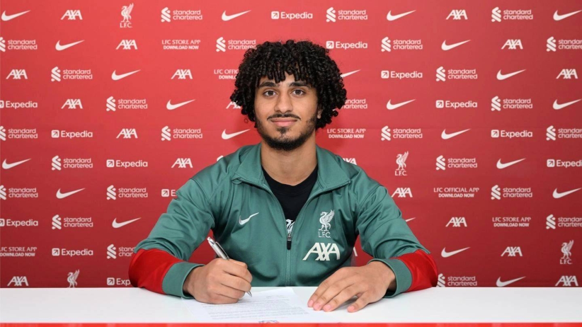 ليفربول يُبرم صفقة مثيرة مع كريم: تفاصيل حصرية عن الانتقال الذي سيفاجئ عشاق كرة القدم!