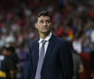 مستثمر أمريكي يكشف تفاصيل أول استحواذ أجنبي في تاريخ الدوري السعودي وتأثيره على مستقبل اللعبة 1 مستثمر أمريكي يكشف تفاصيل أول استحواذ أجنبي في تاريخ الدوري السعودي وتأثيره على مستقبل اللعبة