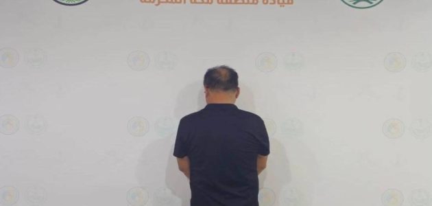 مقيم يُخالف لوائح الأمن والسلامة في المناطق البحرية بالمملكة ويُضبط من قبل السلطات المختصة 1 مقيم يُخالف لوائح الأمن والسلامة في المناطق البحرية بالمملكة ويُضبط من قبل السلطات المختصة