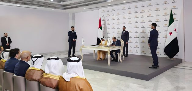 <p><strong>موانئ دبي العالمية تستثمر 800 مليون دولار في تطوير الموانئ والخدمات اللوجستية بسورية: خطوة استراتيجية لتعزيز الاقتصاد</strong></p> 1 موانئ دبي العالمية تستثمر 800 مليون دولار في تطوير الموانئ والخدمات اللوجستية بسورية: خطوة استراتيجية لتعزيز الاقتصاد