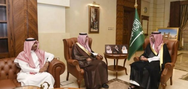 مُحافظ جدة يلتقي مدير الجمعية العربية السعودية للثقافة والفنون لتعزيز التعاون الثقافي بالمحافظة 1 مُحافظ جدة يلتقي مدير الجمعية العربية السعودية للثقافة والفنون لتعزيز التعاون الثقافي بالمحافظة