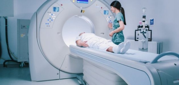 وفاة رجل أثناء إجراء فحص الرنين المغناطيسي: تفاصيل الحادث المأساوي 1 وفاة رجل أثناء إجراء فحص الرنين المغناطيسي: تفاصيل الحادث المأساوي