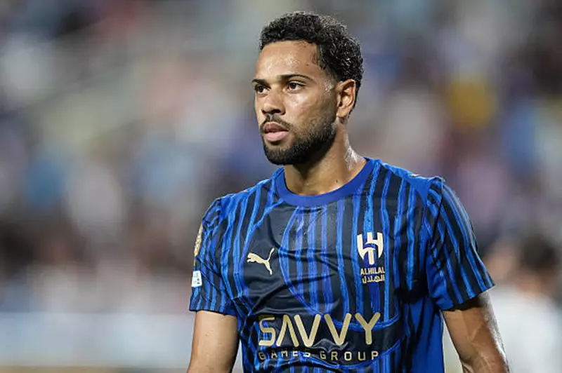 وكيل لودي يكشف: النجم البرازيلي يرفض مغادرة الهلال ويؤكد التزامه بالفريق!