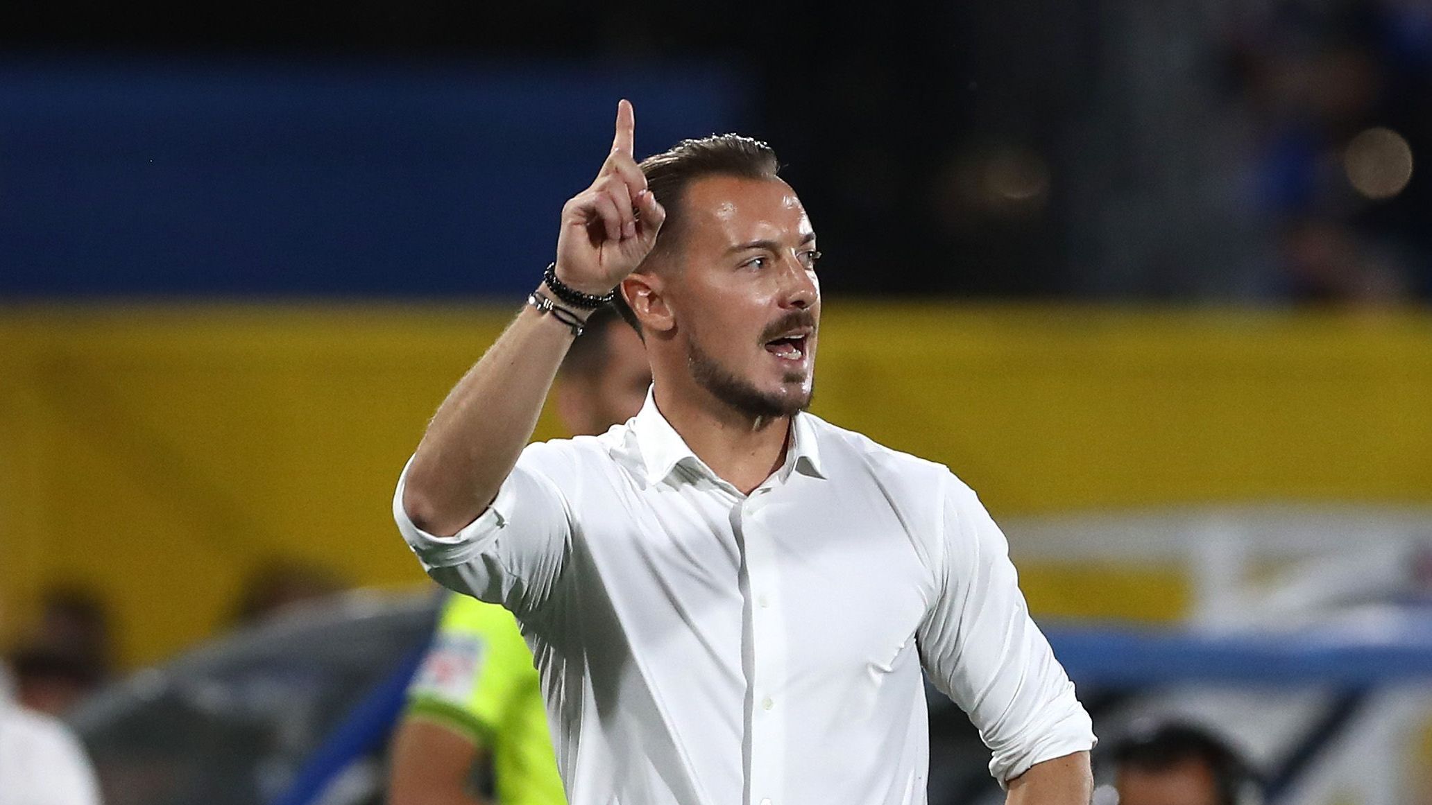 يايسله يستبعد لاعب الهلال السابق ويكشف عن البديل المنتظر في صفوف الفريق