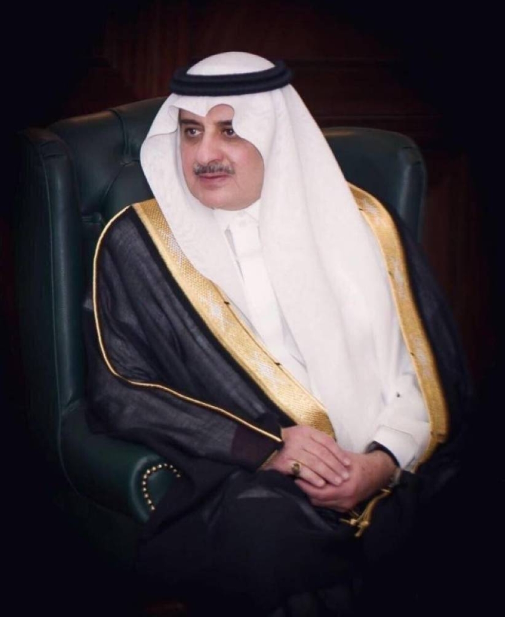 أمير تبوك يقدم تعازيه لأسرة الغيثي في وفاة أحد أفرادها