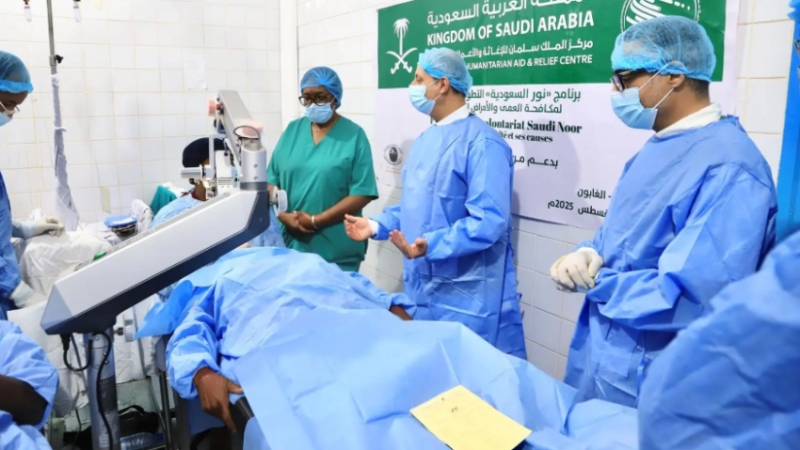 اختتام برنامج نور السعودية لمكافحة العمى في الجابون برعاية سلمان للإغاثة