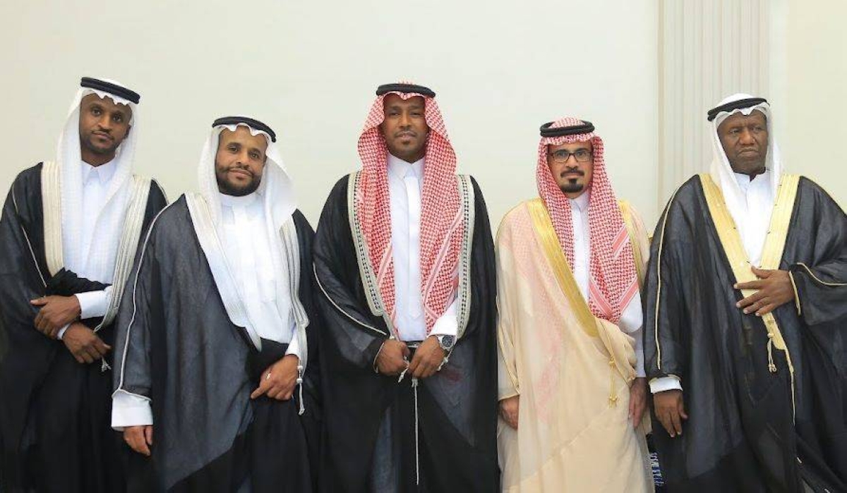 الحربي يحتفل بزفاف أحمد ومحمد في حفل مميز يضيء سماء السعودية