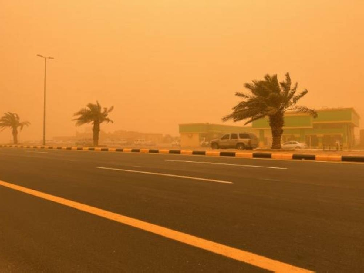 الطقس في المنطقة الشرقية: ارتفاع درجات الحرارة مع أمطار ورياح نشطة متوقعة قريباً