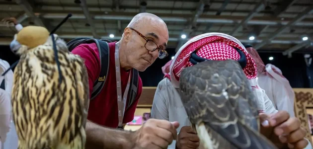 المزاد الدولي للصقور في الرياض يستقطب الزوار والمشاركين من الخليج والعالم بفرص استثمارية وتراثية متميزة 1 المزاد الدولي للصقور في الرياض يستقطب الزوار والمشاركين من الخليج والعالم بفرص استثمارية وتراثية متميزة