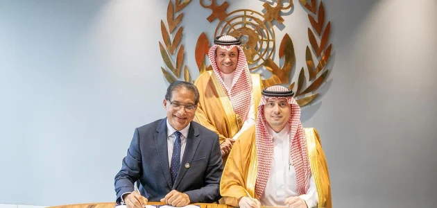 المملكة توقع اتفاقية مع "IMO" لتعزيز الاستدامة البحرية الدولية وتطوير الكوادر في القطاع البحري 1 المملكة توقع اتفاقية مع "IMO" لتعزيز الاستدامة البحرية الدولية وتطوير الكوادر في القطاع البحري