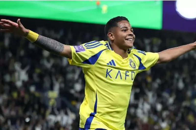 النصر يرفض عرض بولونيا الإيطالي لضم ويسلي في خطوة مفاجئة تعكس استراتيجيته في سوق الانتقالات