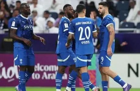 الهلال يحقق صفقات تاريخية بقيمة 208 مليون يورو: هل تفي بتطلعات الجماهير في الدوري الإنجليزي؟ 1 الهلال يحقق صفقات تاريخية بقيمة 208 مليون يورو: هل تفي بتطلعات الجماهير في الدوري الإنجليزي؟