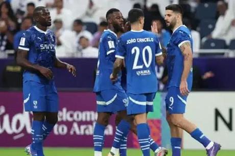 الهلال يحقق صفقات تاريخية بقيمة 208 مليون يورو: هل تفي بتطلعات الجماهير في الدوري الإنجليزي؟