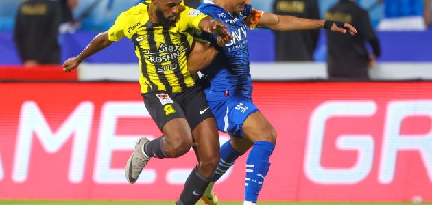 الهلال يواجه التحديات في الدوري السعودي: تفاصيل مباريات الديربي والكلاسيكو على أرضه وخارجها 1 الهلال يواجه التحديات في الدوري السعودي: تفاصيل مباريات الديربي والكلاسيكو على أرضه وخارجها