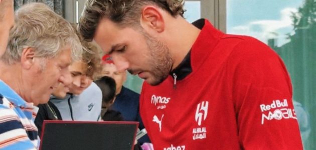 ثيو هيرنانديز ينضم لتدريبات الهلال السعودي لأول مرة في خطوة مثيرة لعشاق كرة القدم 1 ثيو هيرنانديز ينضم لتدريبات الهلال السعودي لأول مرة في خطوة مثيرة لعشاق كرة القدم
