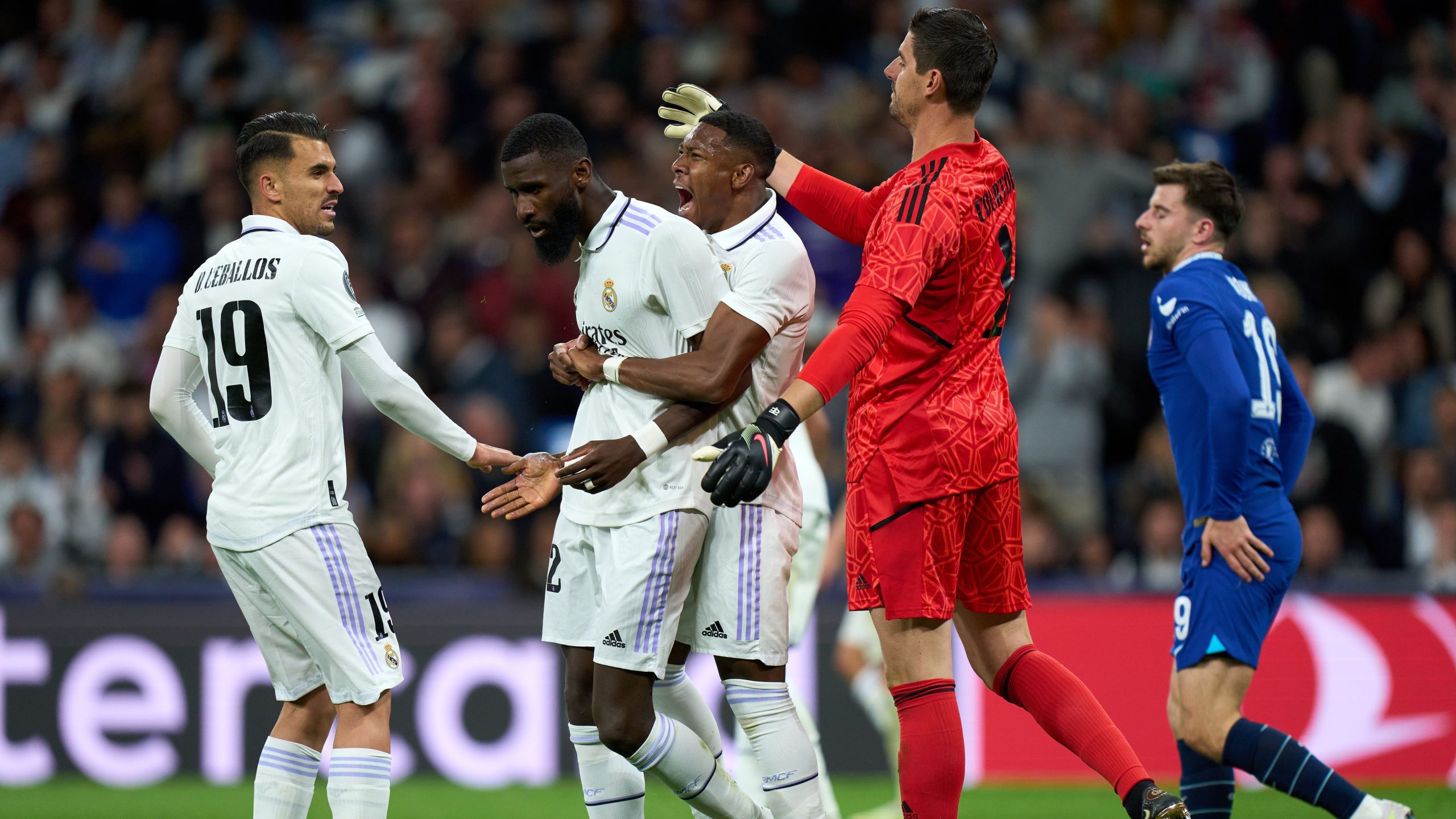 ريال مدريد يواجه اهتمامًا سعوديًا بضم ثنائي الفريق في صفقة مثيرة