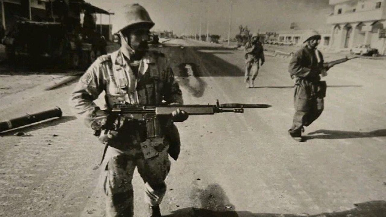 صورة نادرة توثق بطولات القوات السعودية في الخفجي وتعاونها الميداني مع الأشقاء العرب