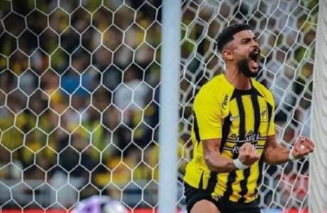 فريق "كبير" في دوري روشن يحقق صفقة مفاجئة بضم العمري من النصر، مما يثير تساؤلات حول مستقبل الاتحاد 1 فريق "كبير" في دوري روشن يحقق صفقة مفاجئة بضم العمري من النصر، مما يثير تساؤلات حول مستقبل الاتحاد