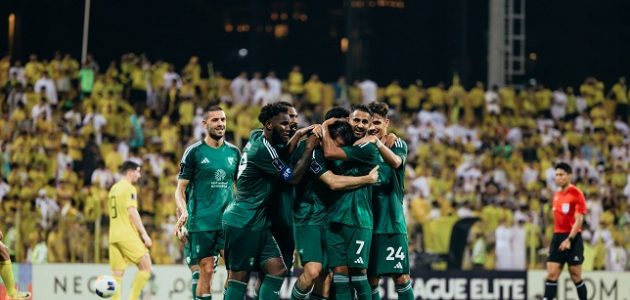 لاعب الأهلي السعودي يرفض تجديد عقده وينفتح على عرض القادسية 1 لاعب الأهلي السعودي يرفض تجديد عقده وينفتح على عرض القادسية