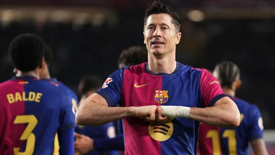 ليفاندوفسكي يؤكد استمراره في برشلونة ويغلق باب الانتقال إلى الدوري السعودي