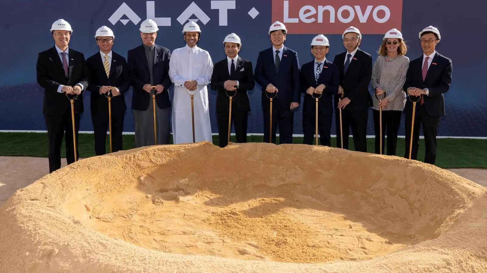 «لينوفو» الصينية تعلن عن خطط لإنشاء مقر إقليمي جديد في السعودية لتعزيز استثماراتها في المنطقة
