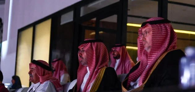 محافظ جدة يشهد المباراة الافتتاحية وحفل افتتاح بطولة كأس آسيا لكرة السلة بحضور رئيس الاتحاد الدولي 1 محافظ جدة يشهد المباراة الافتتاحية وحفل افتتاح بطولة كأس آسيا لكرة السلة بحضور رئيس الاتحاد الدولي