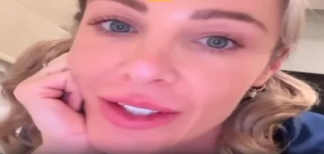 مقيمة أجنبية تشيد بجمال نساء السعودية وتصفهن بأنهن محظوظات بتغطية جمالهن في فيديو مثير 1 مقيمة أجنبية تشيد بجمال نساء السعودية وتصفهن بأنهن محظوظات بتغطية جمالهن في فيديو مثير