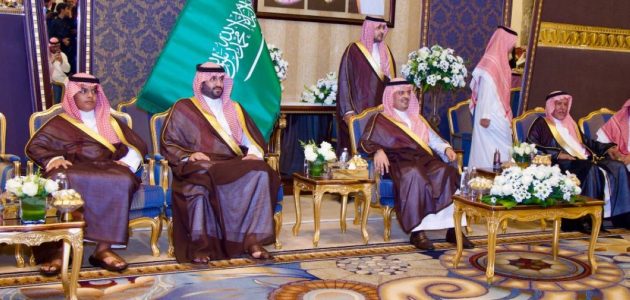 نائب أمير مكة المكرمة يشارك في حفل زفاف فايز وفواز العتيبي بحضور مميز 1 نائب أمير مكة المكرمة يشارك في حفل زفاف فايز وفواز العتيبي بحضور مميز