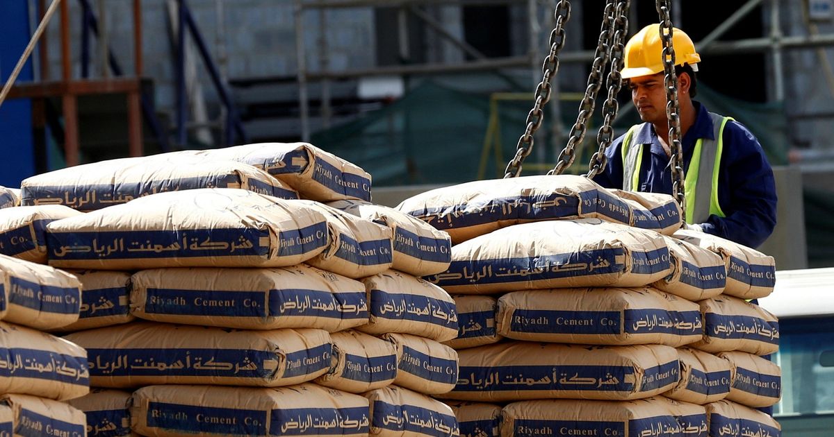 نمو الطلب على الأسمنت في السعودية يرتفع بنسبة 14% بفضل المشاريع الكبرى