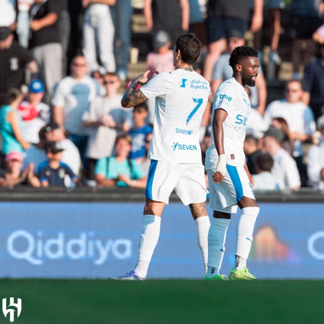 نونيز يتألق ويسجل هدفاً في فوز الهلال الساحق على أراو السويسري ودياً 1 نونيز يتألق ويسجل هدفاً في فوز الهلال الساحق على أراو السويسري ودياً