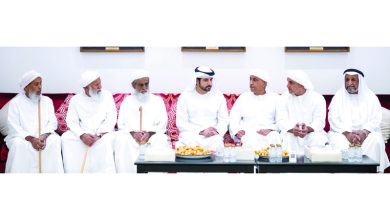 حمدان بن محمد يشارك في تقديم واجب العزاء لأسرة سعيد عامر حمد النيادي: لحظات إنسانية تعكس قيم التعاطف والمودة