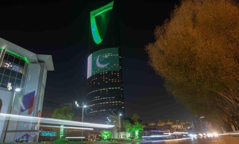 أبراج مدن المملكة تتزين بعلمي السعودية وباكستان احتفاءً بالعلاقات الثنائية