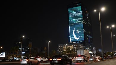 أبراج مدن المملكة تزينها أعلام السعودية وباكستان احتفالاً باتفاقية الدفاع المشترك
