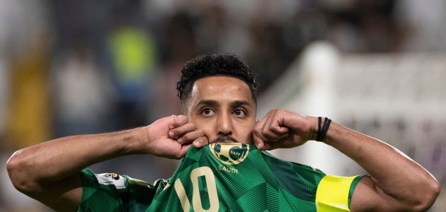 إصابة سالم الدوسري مع المنتخب السعودي تثير القلق قبل مواجهات الهلال المرتقبة ومدى خطورتها يتكشف قريبًا 1 إصابة سالم الدوسري مع المنتخب السعودي تثير القلق قبل مواجهات الهلال المرتقبة ومدى خطورتها يتكشف قريبًا