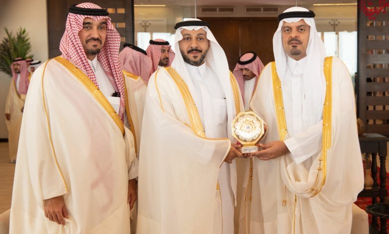 الأمير سعود بن مشعل يكرم شركة الاتصالات السعودية خلال احتفال مميز في الطائف 1 الأمير سعود بن مشعل يكرم شركة الاتصالات السعودية خلال احتفال مميز في الطائف