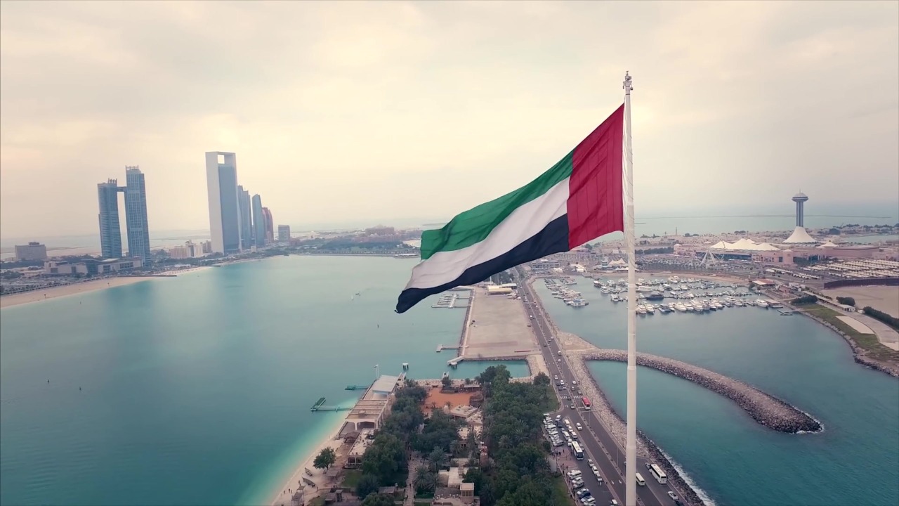 الإمارات تدين الهجوم الإسرائيلي على قوات حفظ السلام في لبنان: تصعيد خطير في المنطقة