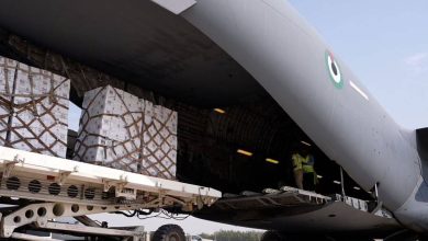 "الإمارات تطلق سفينة مساعدات إنسانية ضخمة لأفغانستان: آلاف الأطنان في طريقها لدعم المحتاجين"