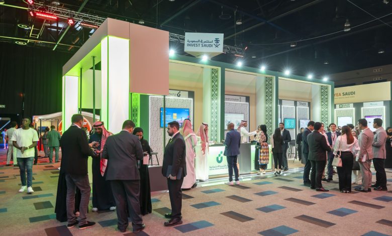 السعودية تبرز دورها العالمي من خلال مشاركتها الفعالة في قمة شباب العشرين بجنوب أفريقيا 1 السعودية تبرز دورها العالمي من خلال مشاركتها الفعالة في قمة شباب العشرين بجنوب أفريقيا