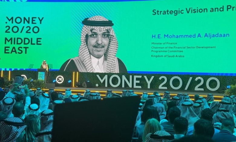 السعودية تعلن عن إطلاق خدمة المدفوعات الرقمية «Google Pay» و«AliPay+» بالشراكة مع «مدى» لتعزيز تجربة التسوق الإلكتروني. 1 السعودية تعلن عن إطلاق خدمة المدفوعات الرقمية «Google Pay» و«AliPay+» بالشراكة مع «مدى» لتعزيز تجربة التسوق الإلكتروني.