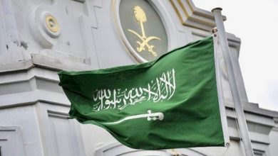 السفارة السعودية في بريطانيا تصدر تحذيراً هاماً للمواطنين بشأن التجمعات العامة