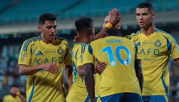 النصر السعودي يبتكر أسلوباً جديداً لتحفيز لاعبيه من خلال صندوق فارغ