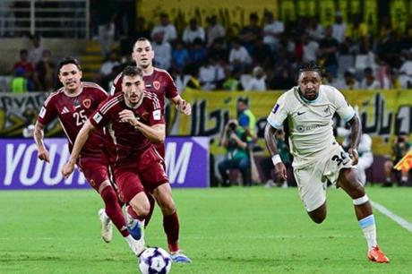 الوحدة الإماراتي يحقق انتصارا مثيرا على الاتحاد السعودي في دوري أبطال آسيا للنخبة
