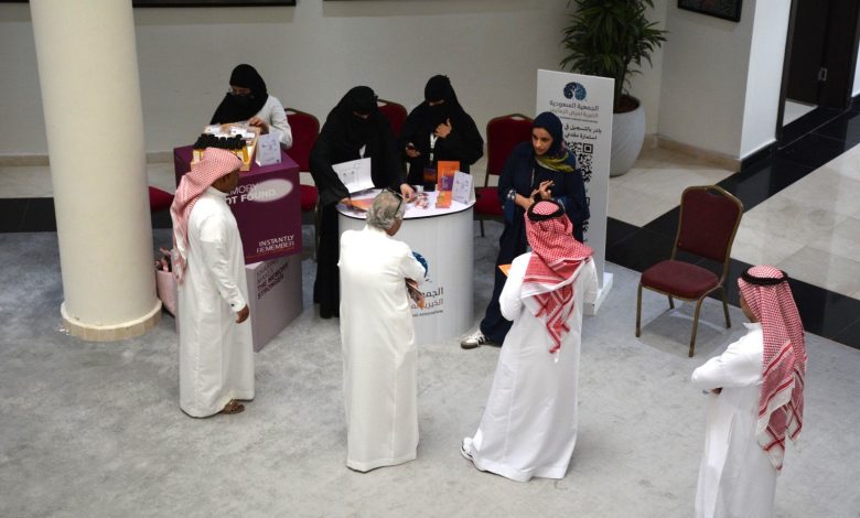 بلدية القطيف تستضيف محاضرة توعوية حول مرض الزهايمر بالتعاون مع الجمعية السعودية الخيرية