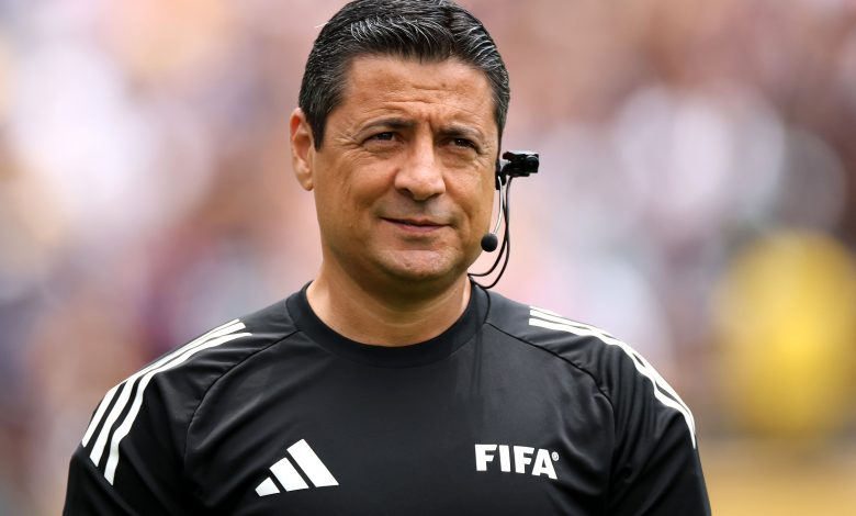 تعرف على حكم كلاسيكو الأهلي والهلال في ظهوره الأول بالسعودية