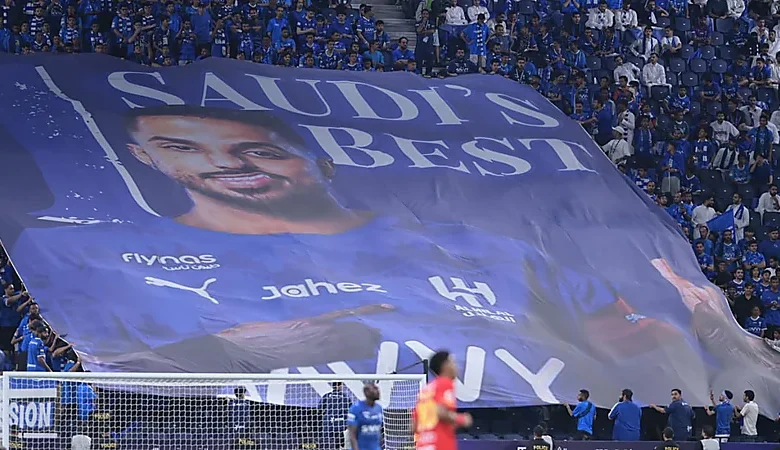 جماهير الهلال تثني على سالم الدوسري وتعتبره الأفضل في السعودية في فيديو جديد 1 جماهير الهلال تثني على سالم الدوسري وتعتبره الأفضل في السعودية في فيديو جديد