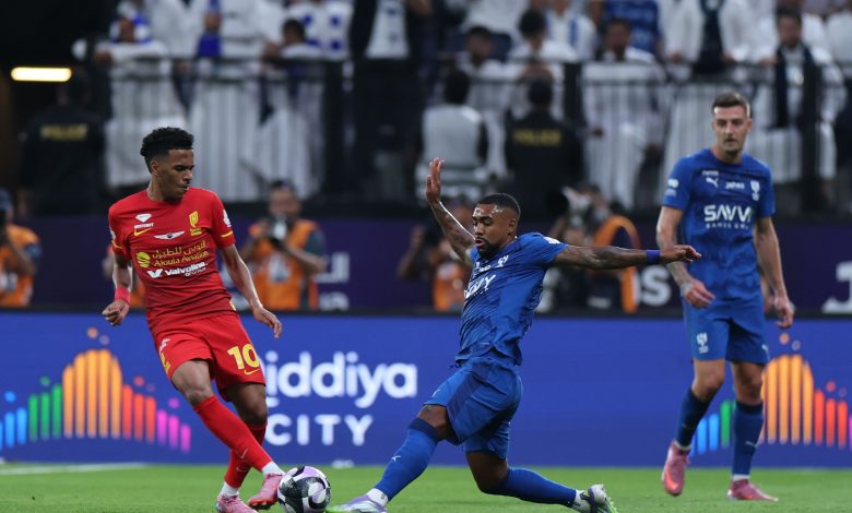 حسين عبد الغني يكشف أسباب تعثر الهلال أمام القادسية في مباراة مثيرة 1 حسين عبد الغني يكشف أسباب تعثر الهلال أمام القادسية في مباراة مثيرة