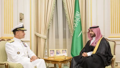 خالد بن سلمان وكوبر يتبادلان الآراء حول التطورات الراهنة في المنطقة