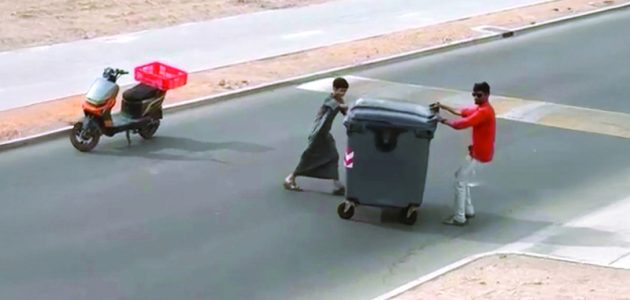 طفل شجاع في العين يُظهر موقفًا نبيلًا يُلهم الجميع! 1 طفل شجاع في العين يُظهر موقفًا نبيلًا يُلهم الجميع!